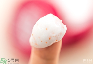 資生堂護(hù)手霜怎么樣？資生堂護(hù)手霜100g紅罐好用嗎？