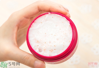 資生堂護(hù)手霜怎么樣？資生堂護(hù)手霜100g紅罐好用嗎？