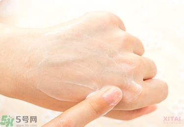 資生堂護(hù)手霜怎么樣？資生堂護(hù)手霜100g紅罐好用嗎？
