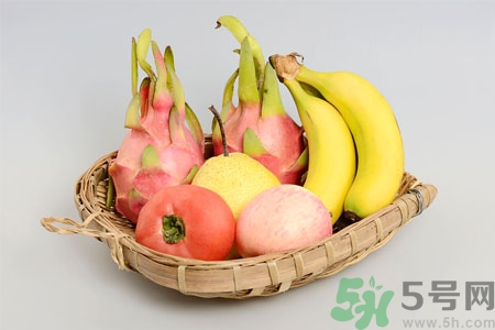 火龍果和梨能一起吃嗎？火龍果和梨能一起榨汁嗎？