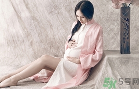 懷孕一個(gè)月胃不舒服怎么辦？懷孕一個(gè)月胃不舒服吃什么？