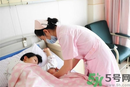 秋天怎么坐月子？秋天坐月子需要注意什么？