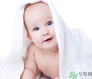 新生兒多久可以剪頭發(fā)？新生兒可以剪頭發(fā)嗎？