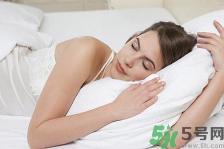 晚上如何快速入睡？快速入睡的方法有哪些？