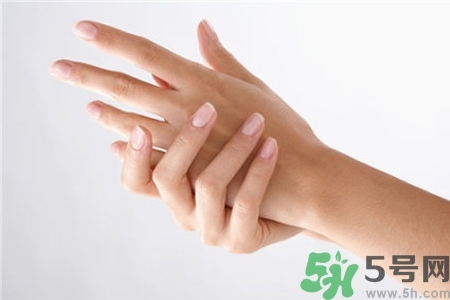 手干裂可以用蘆薈膠嗎？手干裂怎么辦？