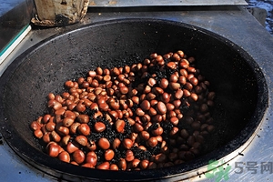 糖炒栗子涼了如何加熱？糖炒板子的做法