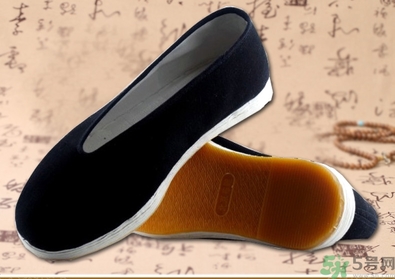 老北京布鞋真假怎么辨別?老北京布鞋真假對(duì)比圖 老北京布鞋真假怎么辨別?老北京布鞋真假對(duì)比圖