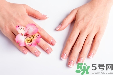 手干裂起皮怎么回事？手干裂起皮怎么辦？