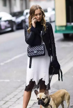 秋天穿裙子腿上穿什么？秋季穿裙子怎么搭配？