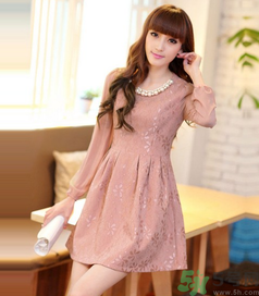 秋天穿什么裙子？秋天穿什么好看？