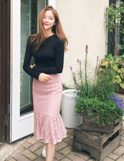 秋季穿裙子怎么搭配？秋季裙子怎么穿好看？