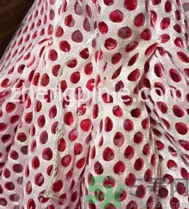 法國maje女裝真假怎么辨別?法國maje女裝真假對(duì)比圖