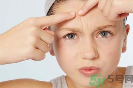 孕婦臉上長(zhǎng)痘痘怎么回事？孕婦長(zhǎng)痘痘怎么辦？