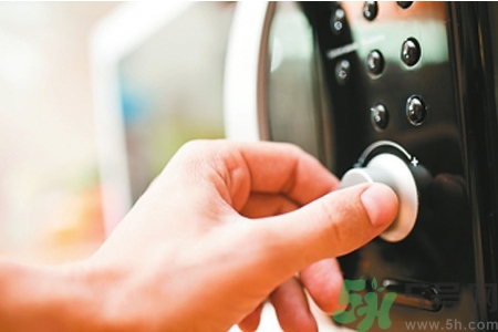 微波爐食品安全嗎？微波爐正確使用的方法是什么？