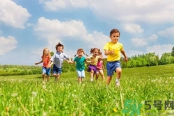 如何讓孩子不哭？孩子不哭正常嗎？