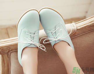 秋天穿什么鞋子百搭？秋天穿什么鞋子好看？