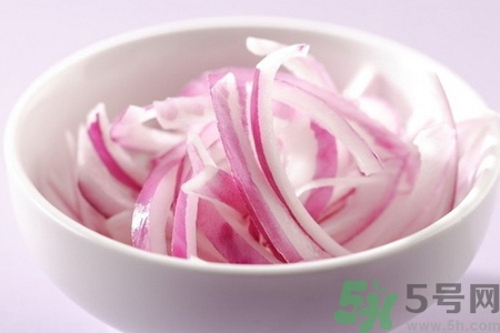 吃洋蔥的好處和壞處是什么？吃洋蔥可以降血糖嗎？