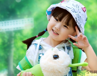 小孩耳朵疼是怎么回事？小孩耳朵疼怎么辦？