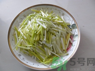 韭黃是怎么長出來的？韭黃是怎么種出來的？