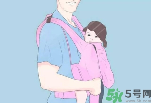 嬰兒怎么抱？嬰兒怎么抱著喂奶？