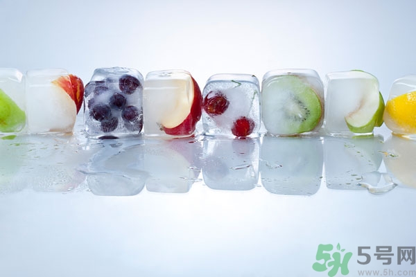 葡萄和蘋果可以一起吃嗎？葡萄和蘋果可以一起榨汁嗎？