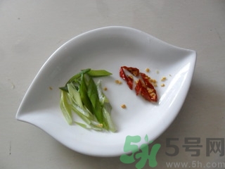 韭黃是怎么長出來的？韭黃是怎么種出來的？