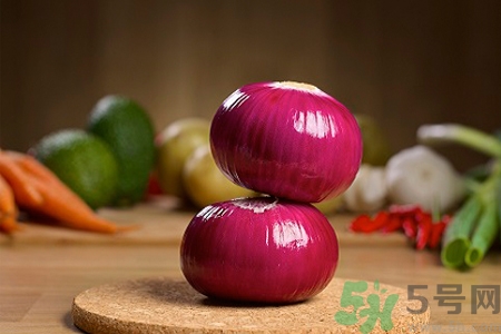 吃洋蔥的好處和壞處是什么？吃洋蔥可以降血糖嗎？