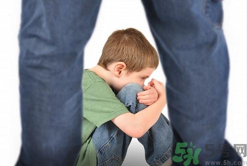 打罵孩子是犯罪行為嗎？打罵孩子對孩子的影響