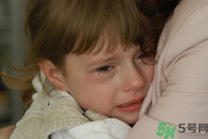 如何讓孩子不哭？孩子不哭正常嗎？