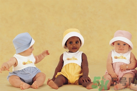 小孩皮膚黑怎么回事？小孩皮膚黑怎么變白？