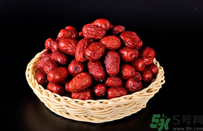 灰棗和紅棗哪種營養(yǎng)高？灰棗和紅棗的區(qū)別