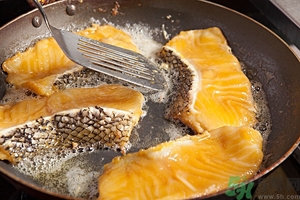 吃銀鱈魚有什么好處?銀鱈魚的營養(yǎng)價(jià)值及功效 吃銀鱈魚有什么好處?銀鱈魚的營養(yǎng)價(jià)值及功效