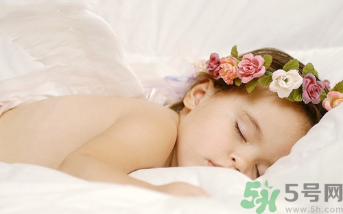 人工和試管區(qū)別在哪里？試管嬰兒的利與弊