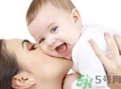 人工和試管區(qū)別在哪里？試管嬰兒的利與弊