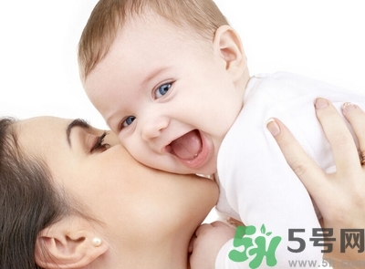 寶寶夜奶什么時候斷開？寶寶夜奶怎么斷