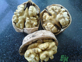 新鮮核桃能冷凍嗎？新鮮核桃能放冰箱嗎？