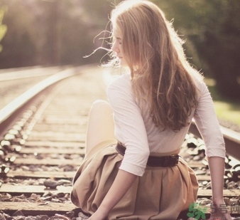 白頭粉刺可以擠嗎？白頭粉刺擠了怎么處理？