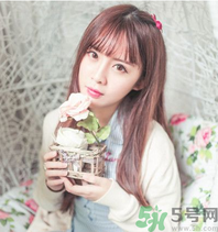 皮膚不白的人染什么顏色的頭發(fā)？頭發(fā)顏色怎么選擇？