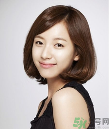 皮膚不白的人染什么顏色的頭發(fā)？頭發(fā)顏色怎么選擇？