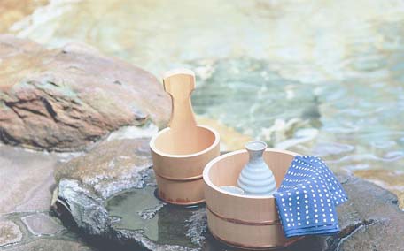 泡溫泉化妝會(huì)花嗎 泡溫泉化妝還是素顏