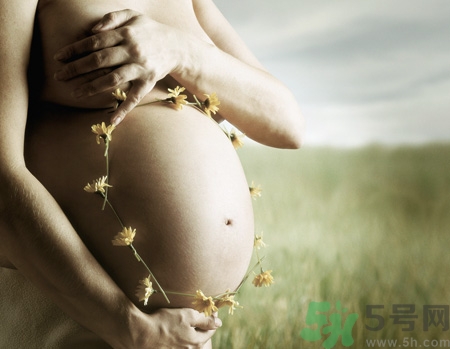 臨產(chǎn)有什么預(yù)兆？臨產(chǎn)怎么樣緩解疼痛？