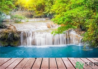 泡溫泉可以戴隱形眼鏡嗎？泡溫泉帶隱形眼鏡可以嗎？