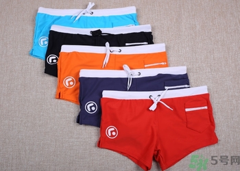 泡溫泉穿什么衣服？泡溫泉穿什么樣的泳衣？