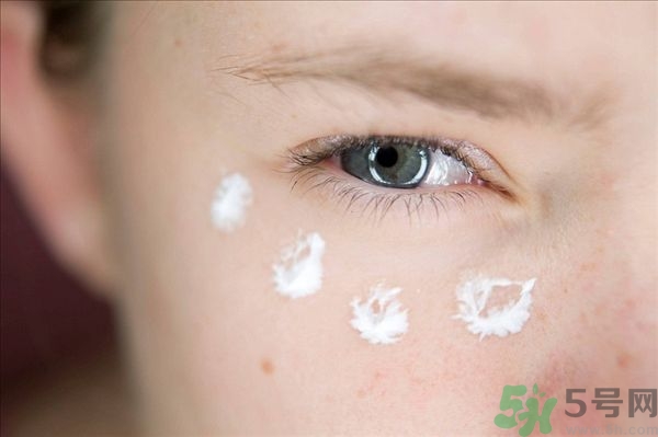 天生腫眼泡怎么消除？天生腫眼泡怎么辦？