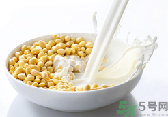 豆?jié){粉有營養(yǎng)嗎？豆?jié){粉結(jié)塊還能喝嗎？