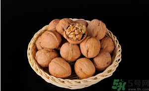 干核桃和濕核桃哪個好？干核桃和濕核桃的區(qū)別