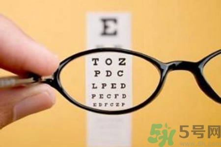 眼睛視力模糊是怎么回事？眼睛視力模糊是怎么辦？
