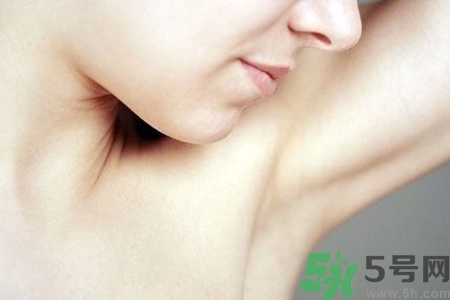 腋毛為什么會(huì)變色？腋毛上有白色附著物怎么回事？