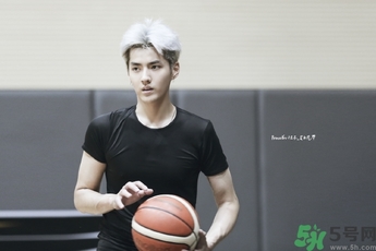 丑男怎么追美女？丑女怎么追帥哥？