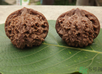 干核桃怎么去皮？干核桃怎么去殼？